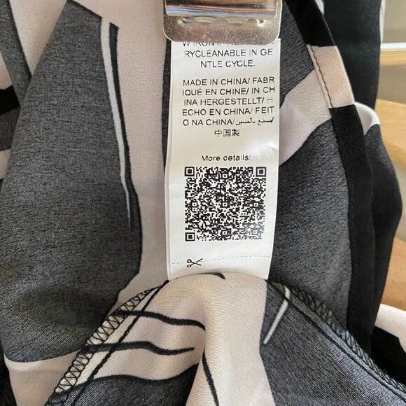 Shein Dress Womens Extra Small 2 Black White Graphic Print Long Sleeve - Picture 14 of 14